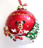 Grote Kerstbal: Disneyland Joyeux Noël ( o.a. Mickey Mouse ), Ophalen of Verzenden