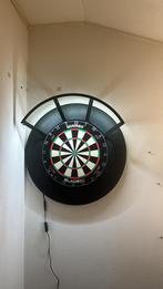 Winmau blade 6 triple core + surround en winmau polaris, Sport en Fitness, Darts, Ophalen, Zo goed als nieuw, Dartbord
