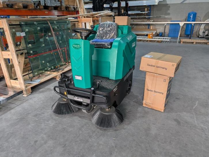Veegmachine, Zakelijke goederen, Machines en Bouw | Onderhoud en Reiniging, Ophalen