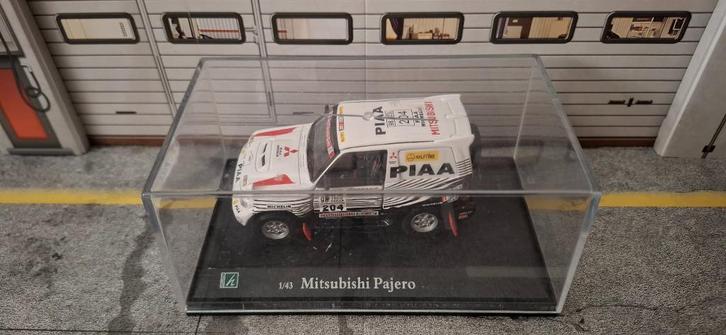 1.43 mitsubishi pajero, Hobby en Vrije tijd, Modelauto's | 1:43, Zo goed als nieuw, Auto, Overige merken, Ophalen of Verzenden