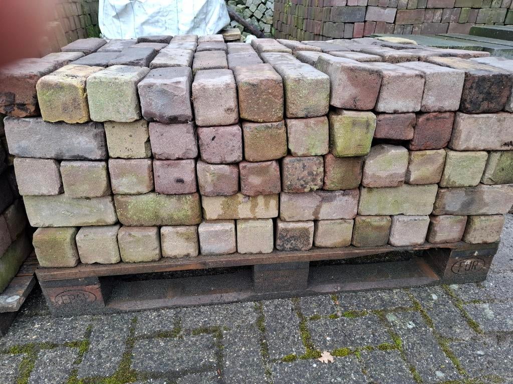 Oud gebakke kei formaat Bakstenen - Perfect voor Hergebruik!, Doe-het-zelf en Verbouw, Metselstenen, Ophalen, Gebruikt, Bakstenen