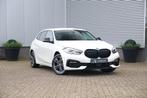 BMW 1-serie 118i Executive Sportline Aut. NAP|Sportst|Sfeerv, 65 €/maand, 136 pk, Gebruikt, Leder en Stof