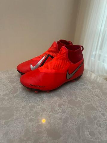 nike voetbalschoenen 34 beschikbaar voor biedingen