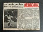 Voetbal krantenartikel Ajax met eigen kok voor pindakaas ‘73, Verzamelen, Ophalen of Verzenden, 1960 tot 1980, Knipsel(s)