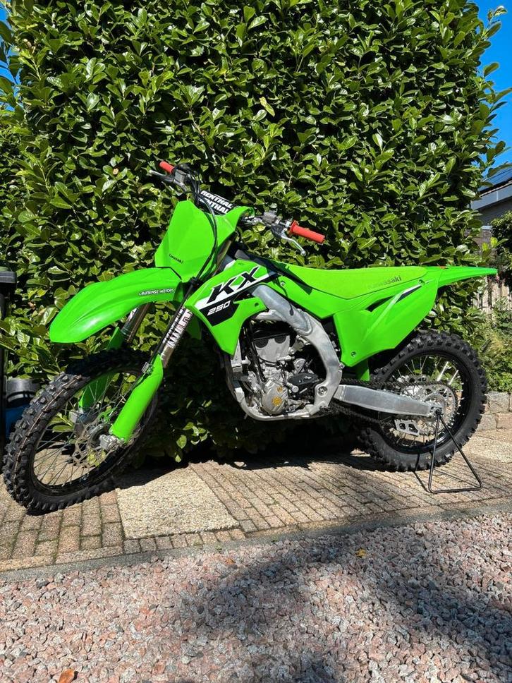 Kawasaki Kxf250 2024 18u, Fietsen en Brommers, Brommers | Crossbrommers, Zo goed als nieuw, Overige merken, Ophalen