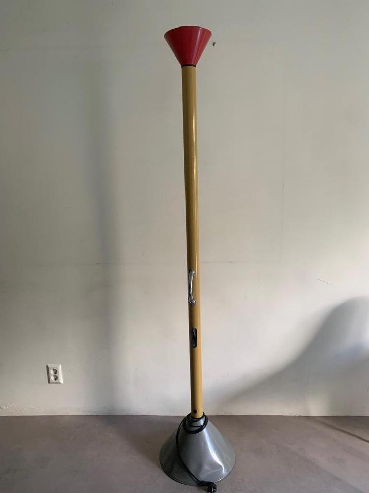 Callimaco Floorlamp by Ettore Sottsass for Artemide 1980’s, Huis en Inrichting, Lampen | Vloerlampen, Gebruikt, 200 cm of meer