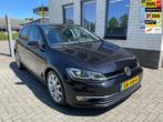 Volkswagen Golf 1.0 TSI Highline / PDC V+A / Navigatie / Tel, Voorwielaandrijving, Stof, Euro 6, Zwart