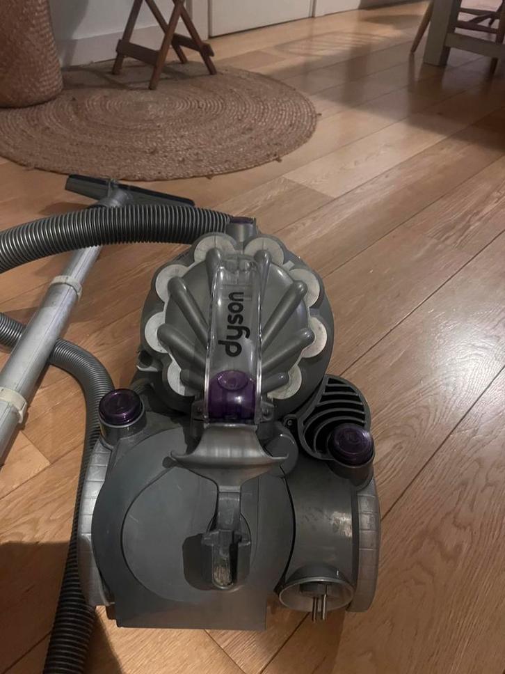 Dyson stofzuiger DC08, Witgoed en Apparatuur, Stofzuigers, Gebruikt, Stofzuiger, Ophalen of Verzenden
