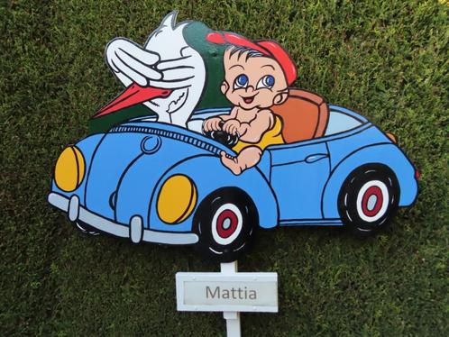 Geboortebord baby en ooievaar in blauwe auto., Kinderen en Baby's, Kraamcadeaus en Geboorteborden, Nieuw, Geboortebord, Ophalen