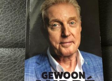 boekenPAPERBACK (BOEK) ANDRÉ VAN DUIN, "GEWOON ANDRÉ"