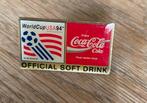 Pin Coca Cola/ WorldCup USA 1994, Verzamelen, Speldjes, Pins en Buttons, Ophalen of Verzenden, Zo goed als nieuw, Merk
