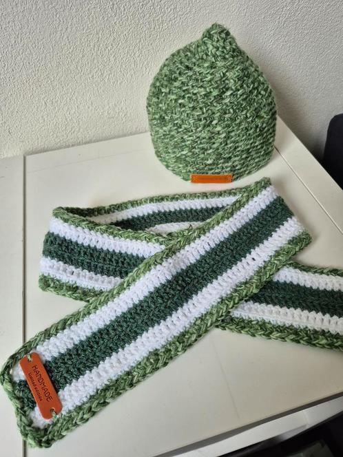 Zelfgehaakte muts& sjaaltje wol, Kinderen en Baby's, Kinderkleding | Mutsen, Sjaals en Handschoenen, Nieuw, Muts, Jongen of Meisje
