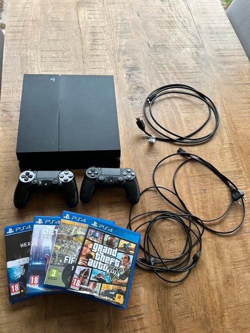Zo goed als nieuwe Playstation 4, Spelcomputers en Games, Games | Sony PlayStation 4, Zo goed als nieuw, 2 spelers, Vanaf 16 jaar