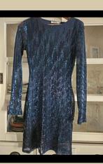 Diverse jurken en wite blouses, NA-KD, Blauw, Nieuw, Ophalen of Verzenden