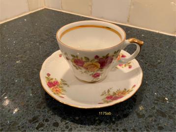 HK Bavaria Germany Tea Cup and Saucer beschikbaar voor biedingen