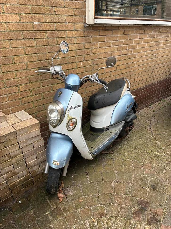 Kymco Sento - Opknapper/Klusproject, Fietsen en Brommers, Scooters | Kymco, Gebruikt, Overige modellen, Maximaal 45 km/u, Benzine