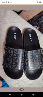 DKNY slippers 37, Kleding | Heren, Badmode en Zwemkleding, Ophalen of Verzenden, Overige maten, Zwart