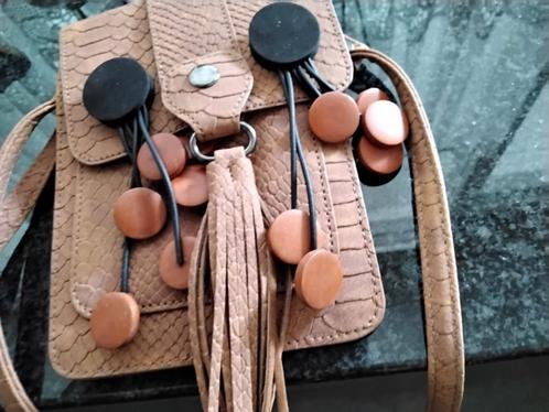 Erg mooi uniek schouder tasje met 2 vakjes, Sieraden, Tassen en Uiterlijk, Tassen | Damestassen, Nieuw, Ophalen of Verzenden