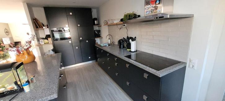 Complete Keuken (excl. vaatwasser), Huis en Inrichting, Keuken | Complete keukens, Gebruikt, Hoekkeuken, Zwart, Graniet of Steen