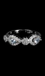 Zilveren ring maat 17.25 mm met aquamarijn en witte topaas, Verzenden, Nieuw, 17 tot 18, Met edelsteen