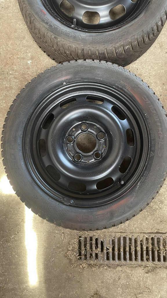 Winterbanden Snowtrac5 Vredestein 195/50 R15, Auto-onderdelen, Banden en Velgen, Banden en Velgen, Winterbanden, 15 inch, 195 mm