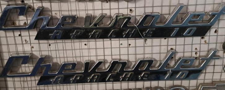 Chevrolet Apache 10 Emblemen - Chroom, Auto-onderdelen, Carrosserie en Plaatwerk, Spatbord, Chevrolet, Voor, Ophalen of Verzenden