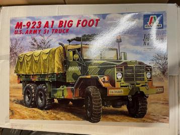 Bouwdoos 1:35 Italeri 279 M-923 A1 'big foot' truck + extra beschikbaar voor biedingen