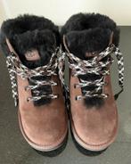 Ugg classic mini Alpine NIEUW maat 38, Kleding | Dames, Schoenen, UGG, Bruin, Lage of Enkellaarzen, Nieuw