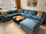 Blauwe hoek- loungebank + losse hocker, Huis en Inrichting, Banken | Complete zithoeken, Modern, Gebruikt, Stof, Ophalen