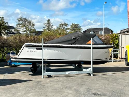 Maxima 600, Watersport en Boten, Sloepen, Zo goed als nieuw, 10 tot 30 pk, 3 tot 6 meter, Buitenboordmotor, Benzine, Polyester