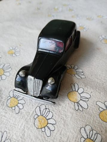 Traction Avant Citroën.  Minialux beschikbaar voor biedingen