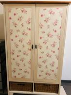 Leuke kast, met gebloemde panelen, Kinderen en Baby's, Kinderkamer | Commodes en Kasten, Ophalen of Verzenden, Gebruikt, 50 tot 70 cm