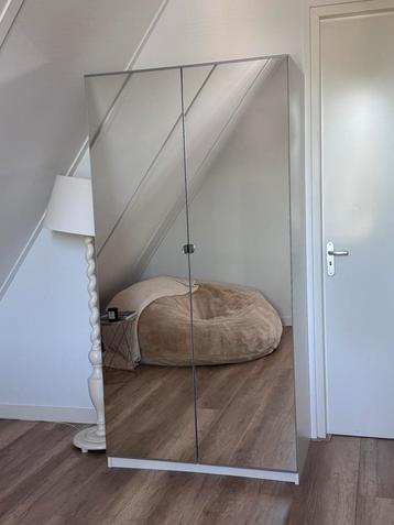 IKEA PAX kledingkast – met spiegels & 2 hangroedes beschikbaar voor biedingen