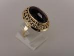 Gouden damesring met granaat                            G112, Sieraden, Tassen en Uiterlijk, Ringen, 18 tot 19, Gebruikt, ., Ophalen of Verzenden