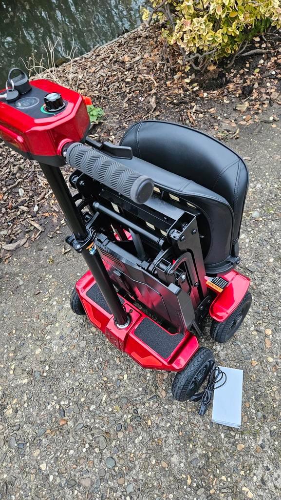 Elektrisch opvouwbare rolstoel / scootmobiel,  nieuw!, Diversen, Rolstoelen, Nieuw, Elektrische rolstoel, Inklapbaar, Ophalen