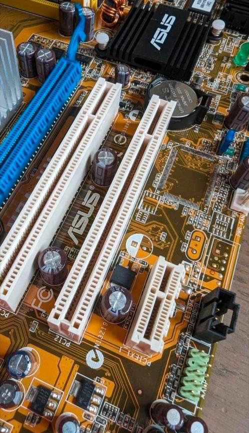 Asus M2A-VM AMD Socket AM2 moederbord compleet, Computers en Software, Moederborden, Zo goed als nieuw, DDR2, Ophalen of Verzenden