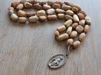 Oude natuurstenen ketting met religieuze hanger, Ophalen of Verzenden, Zo goed als nieuw, Steen of Mineraal
