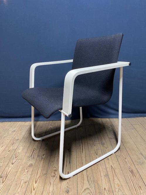 Vintage Design Vergaderstoel/Eetkamerstoel/stoel werkplek, Huis en Inrichting, Stoelen, Zo goed als nieuw, Eén, Metaal, Stof, Zwart