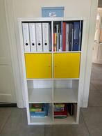 Boekenkast met vakken en 2 deurtjes (kunnen er ook uit), Huis en Inrichting, Ophalen of Verzenden, Zo goed als nieuw, 25 tot 50 cm