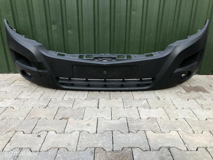 Voorbumper opel movano  vanaf 2010 620220008r Origineel, Auto-onderdelen, Carrosserie en Plaatwerk, Bumper, Voor, Gebruikt, Ophalen of Verzenden