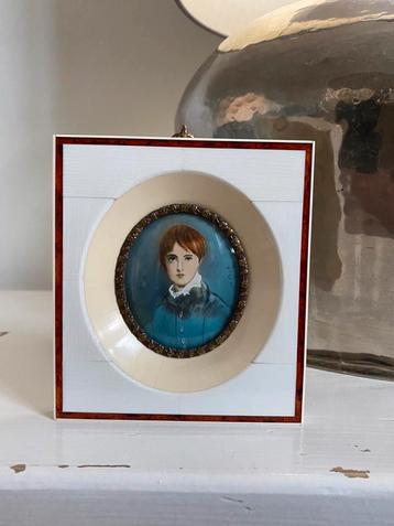 Miniatuur portret jongen beschikbaar voor biedingen