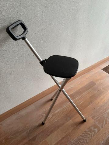 Wandelstok. Zitstok. Krukje op stok. Zgan loophulp beschikbaar voor biedingen