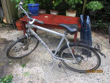 2 Herenfietsen Opknappers beschikbaar voor biedingen