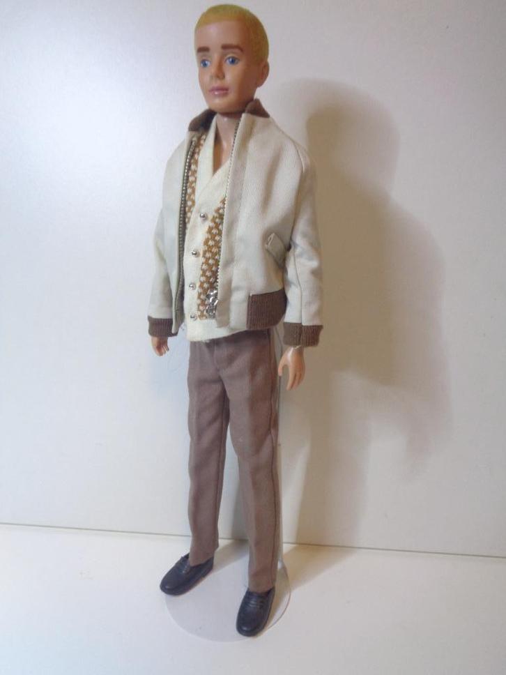 Oude Ken met blond flock haar....Barbie ( Fotonr P138), Verzamelen, Poppen, Zo goed als nieuw, Pop, Ophalen of Verzenden