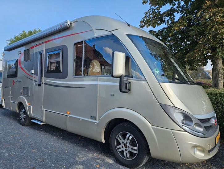 Burstner Aviano 684 | Nieuwstaat | Scooterdrager | Off-grid, Caravans en Kamperen, Campers, Particulier, tot en met 4, Integraal