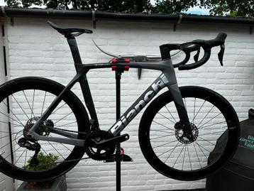 Bianchi Oltre XR4 Ultegra Di2 12speed disc dec 2023 beschikbaar voor biedingen