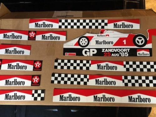 Marlboro magneet stickers , jaren 80 . plakken op de auto ,, Verzamelen, Stickers, Zo goed als nieuw, Ophalen of Verzenden