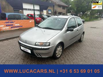 Fiat Punto 1.2-16V Dynamic NIEUWE APK! beschikbaar voor biedingen