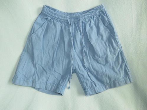 1 EURO OF GRATIS Blauwe korte broek met elastiek maat 140, Kinderen en Baby's, Kinderkleding | Maat 140, Zo goed als nieuw, Jongen of Meisje