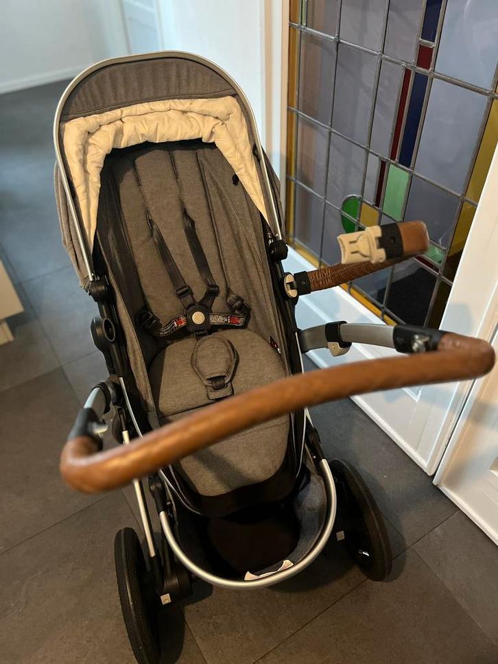 Joolz Geo antraciet grijs met veel assesoires., Kinderen en Baby's, Kinderwagens en Combinaties, Zo goed als nieuw, Combiwagen